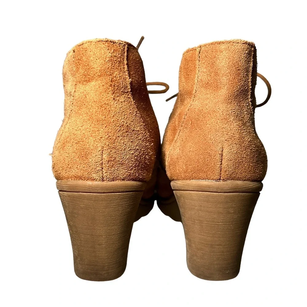 White Mountain Kahlua Suede Leather Wedge Ankle Booties Size 8 Tan Taupe Lace Up